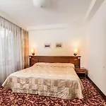 Violeta 4*